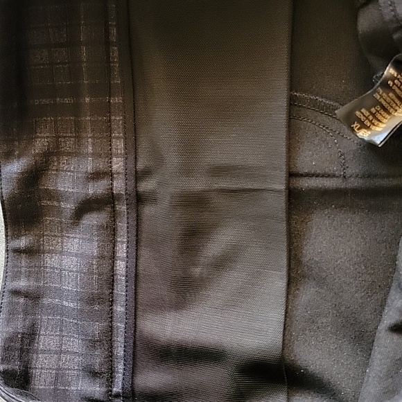 Dalia Mid Rise Narrow Leg Tummy Panel Built-In Pull-On Pants Black Plaid sz XL - Picture 16 of 16